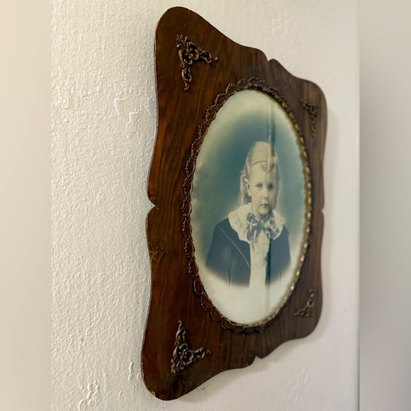 RARE antique handmade woodframed image of small child! Stunning piece of art - Picture 2 of 2